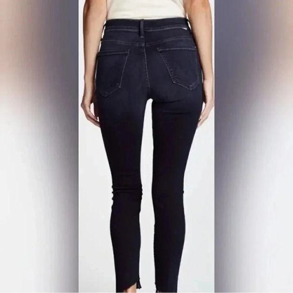 MOTHER The Stunner Zip Two Step Fray Jeans B1281 - Picture 2 of 7